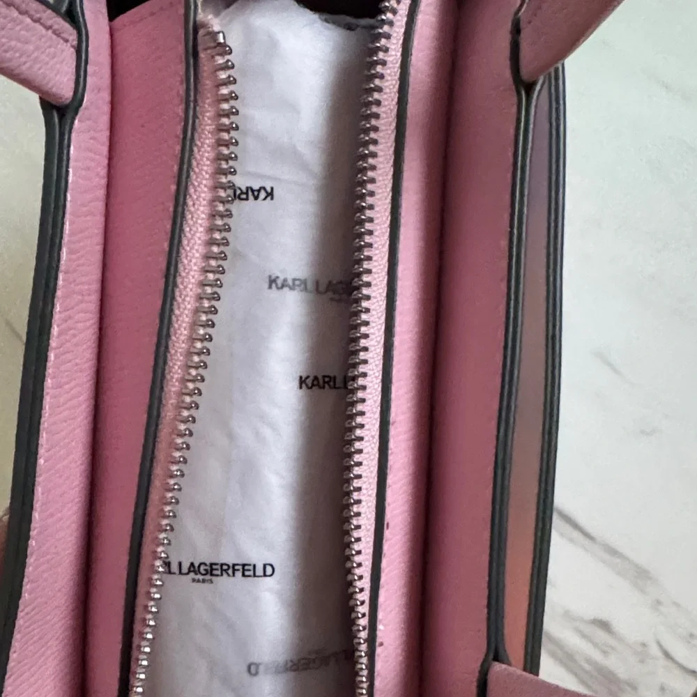 KARL LAGERFELD PARIS Jacqueline Crossbody Bag Pastel - Picture 4 of 13